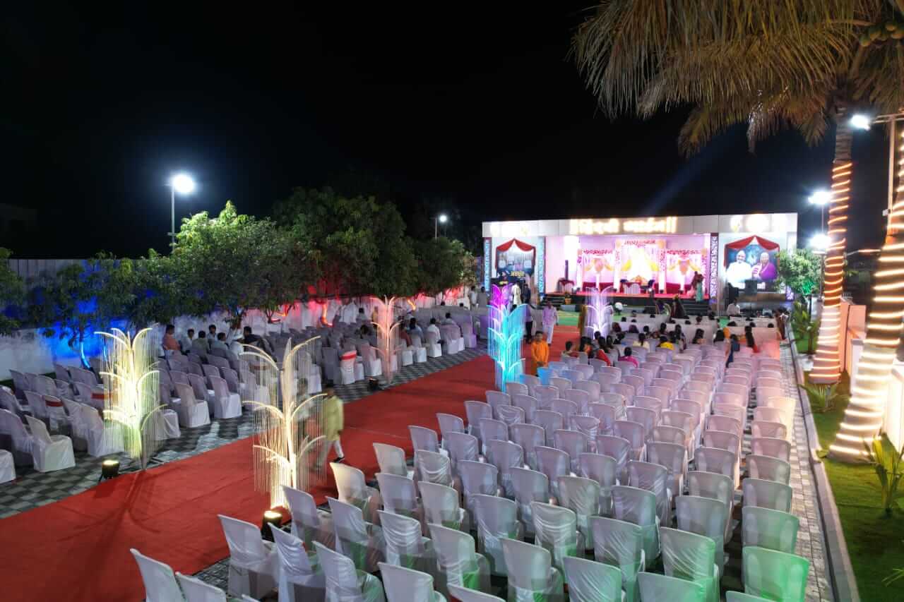 Banquet hall night event setup